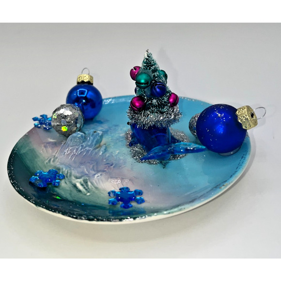 Vintage Mini Hand Blown Glass Blue Christmas Whale "Swimming in Snowflakes"OOAK - Picture 13 of 16